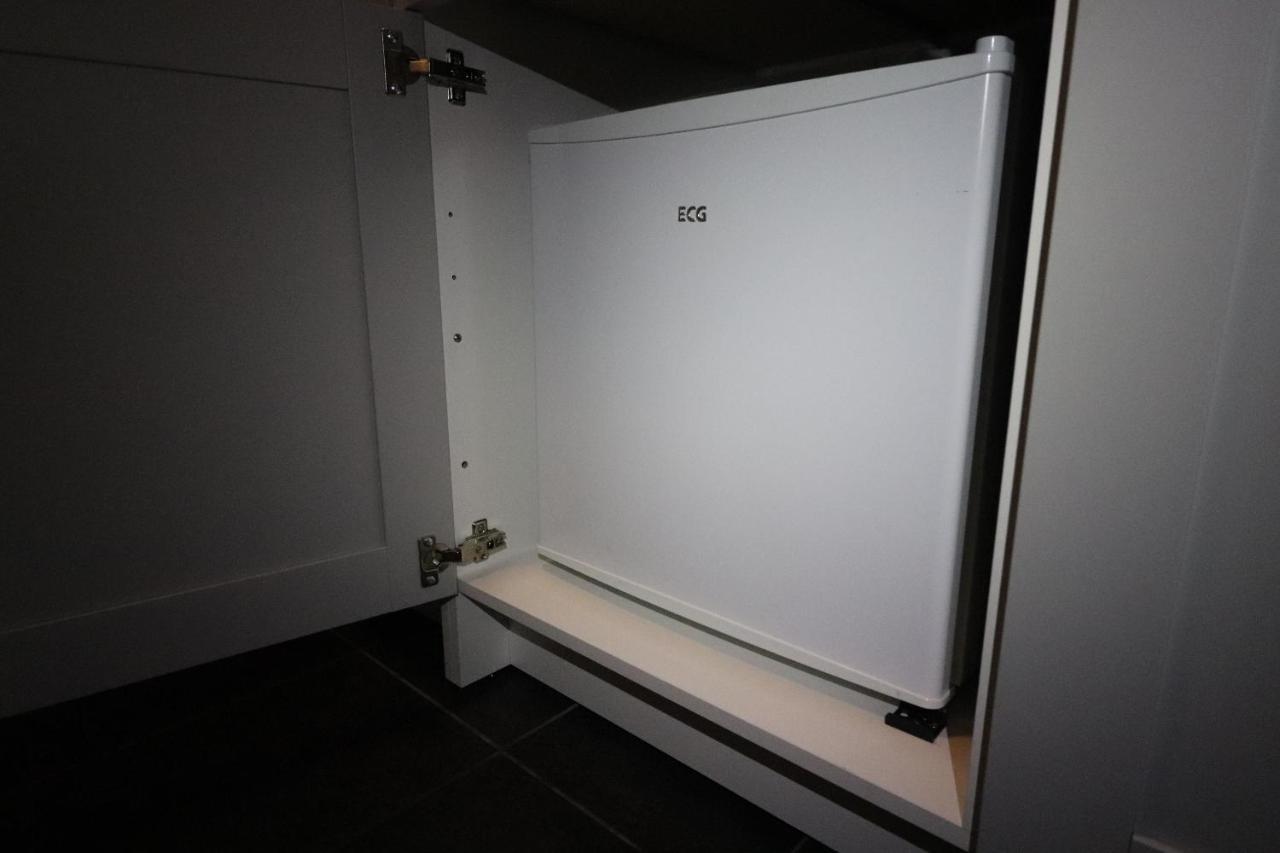 Ava Apartment,speed Wi Fi,netflix,between Bus And Train Station Apartment