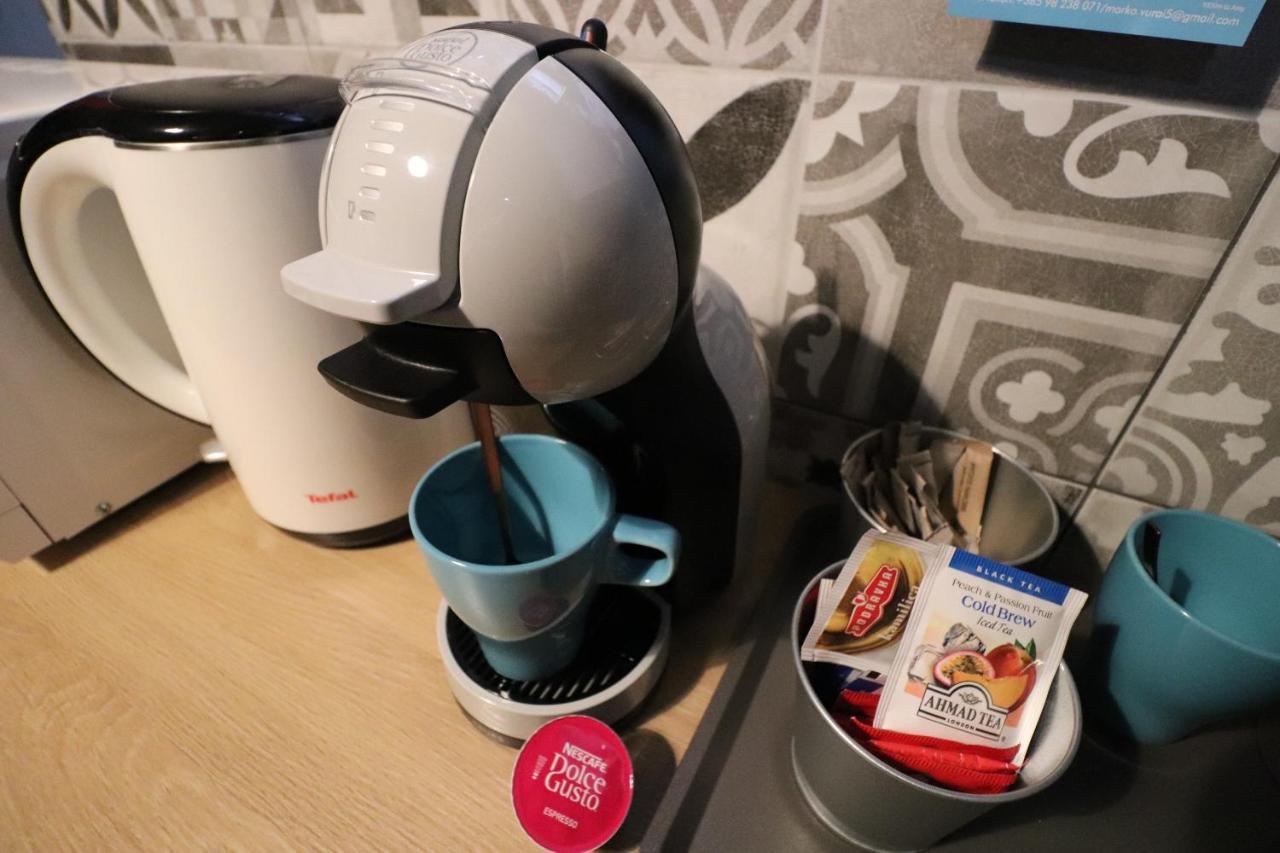 Ava Apartment,speed Wi Fi,netflix,between Bus And Train Station Apartment