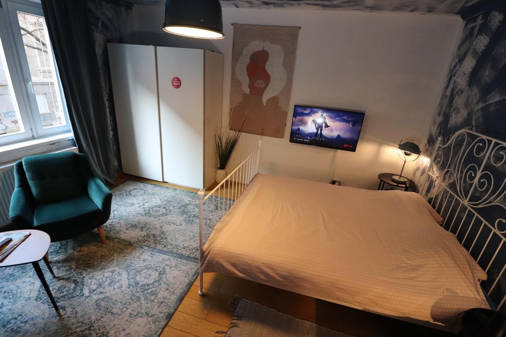 Ava Apartment,speed Wi Fi,netflix,between Bus And Train Station Apartment Zagreb