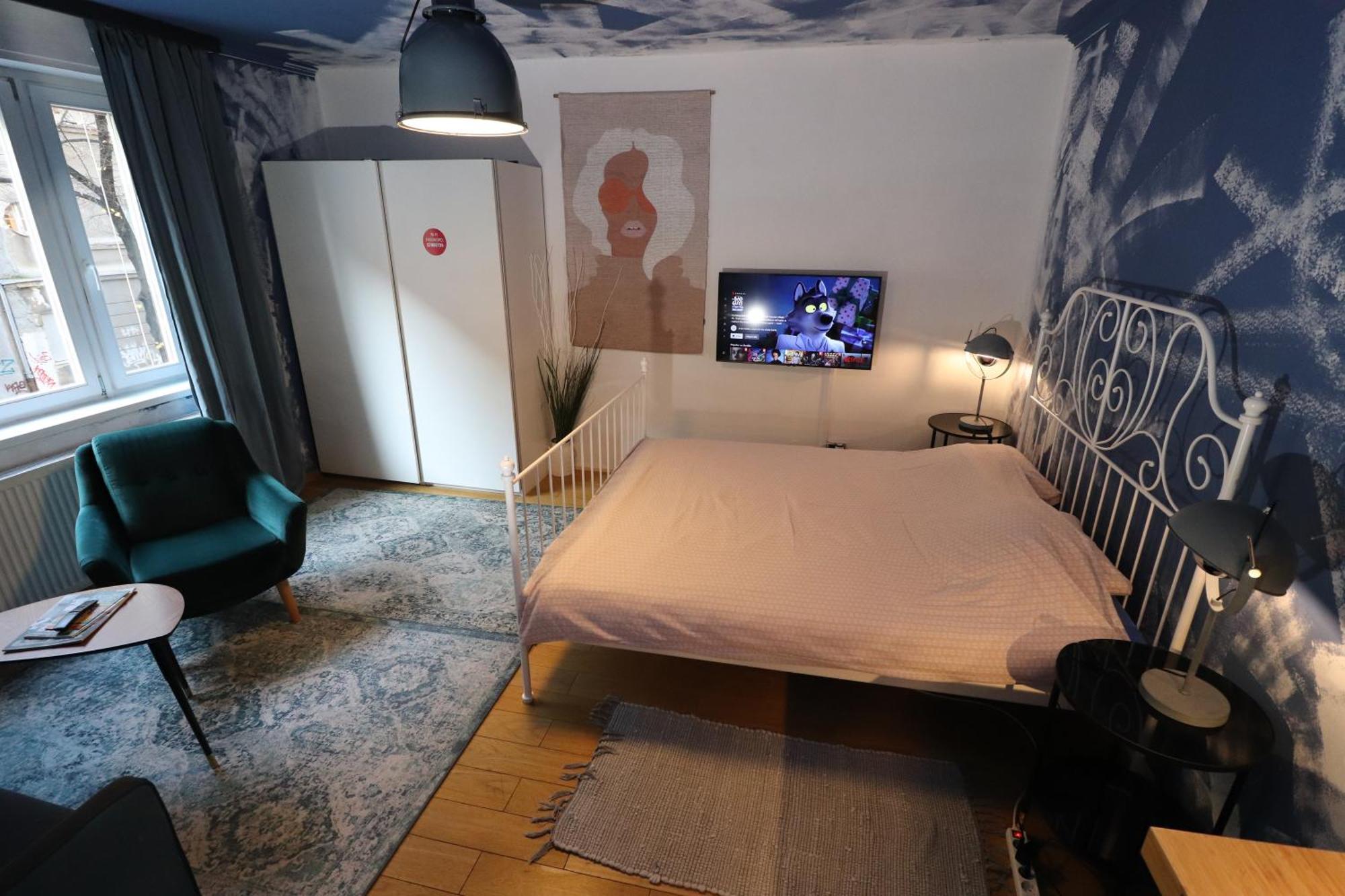 Ava Apartment,speed Wi Fi,netflix,between Bus And Train Station Zagreb