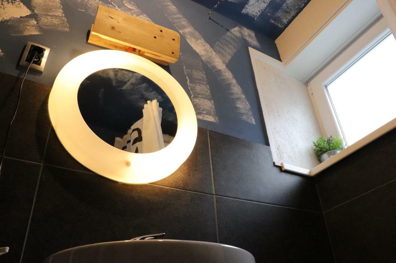 Ava Apartment,speed Wi Fi,netflix,between Bus And Train Station Zagreb